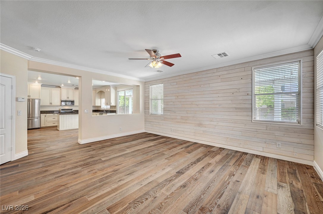 5549 Green Ferry Avenue