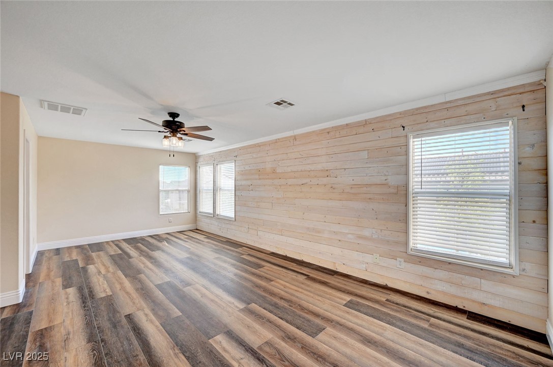 5549 Green Ferry Avenue