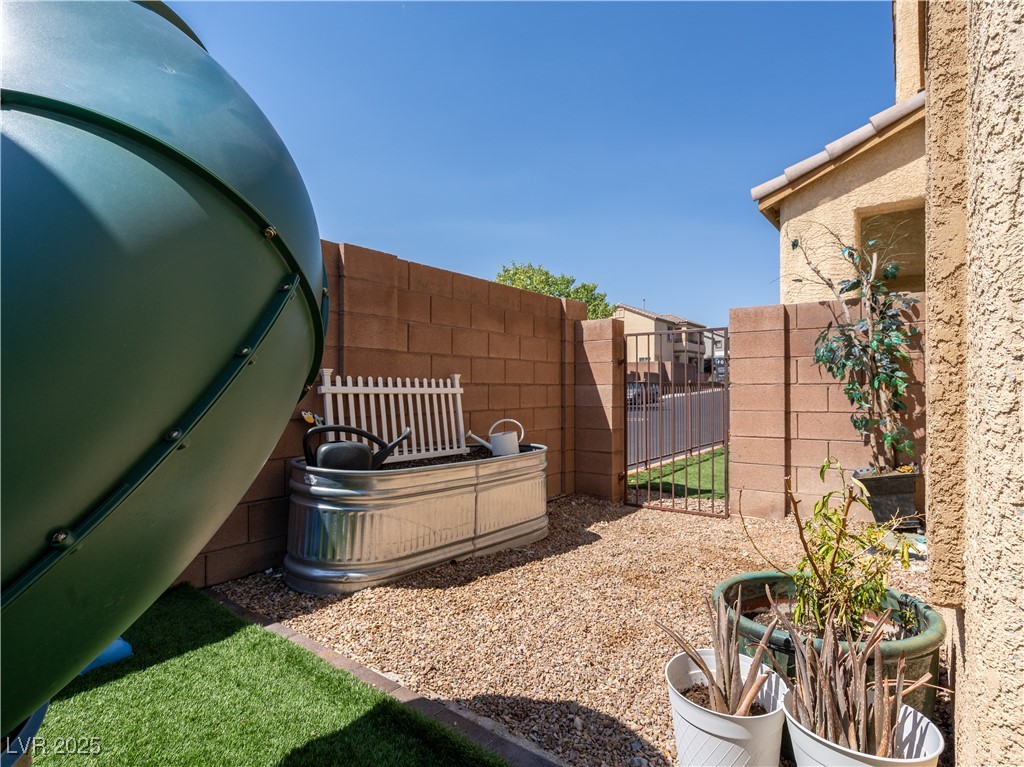 7864 Solid Horn Court