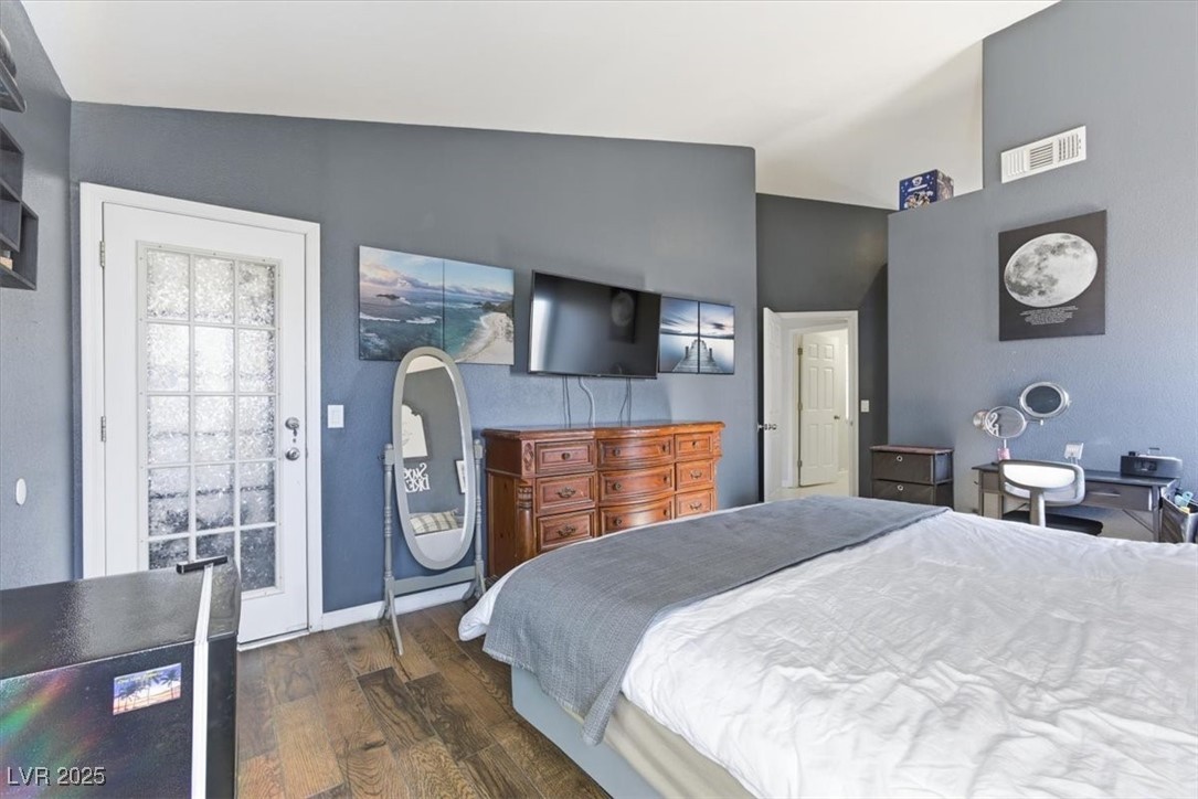 4701 Victoria Beach Way