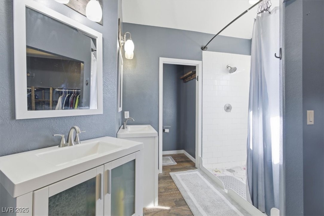 4701 Victoria Beach Way