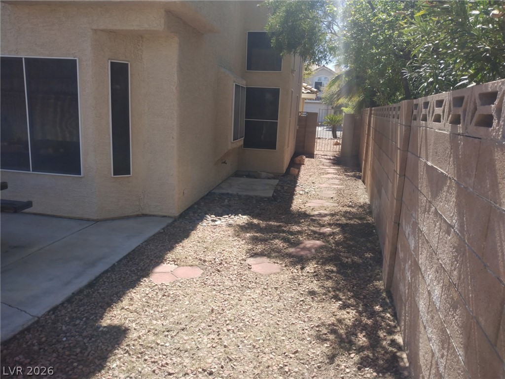 9248 Magic Flower Avenue