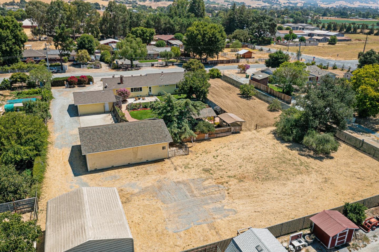 10595 Foothill AVE