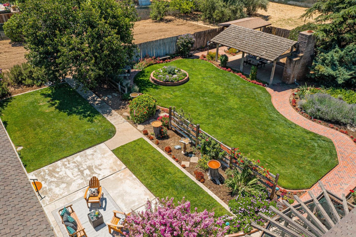 10595 Foothill AVE