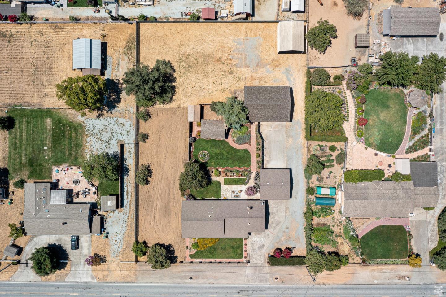 10595 Foothill AVE