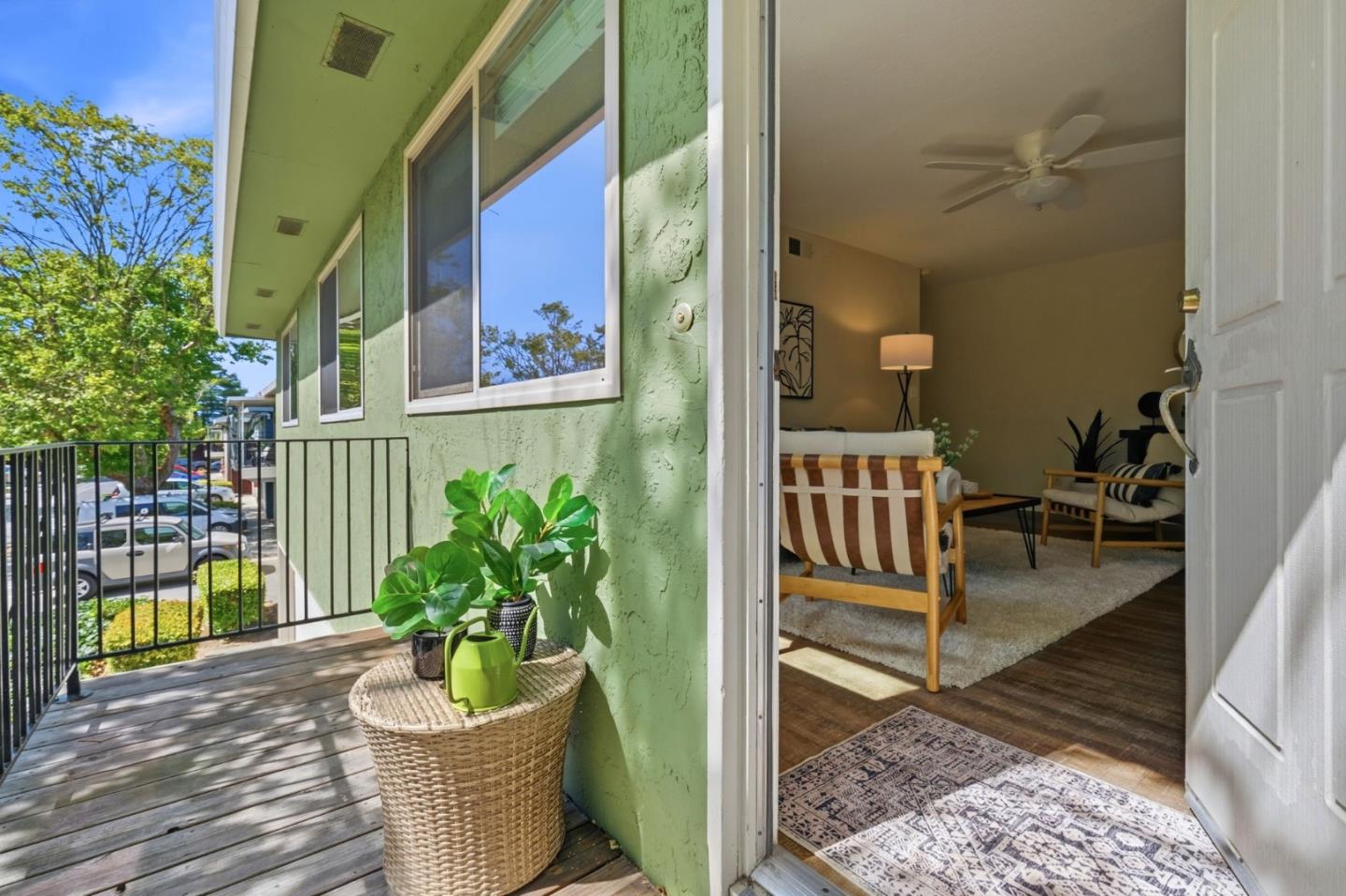 1400 Ruby CT 4