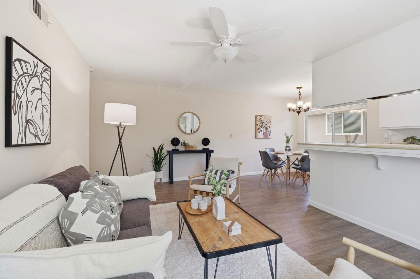 1400 Ruby CT 4