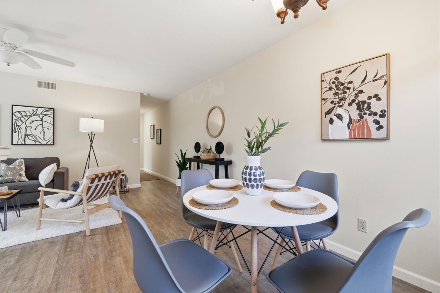 1400 Ruby CT 4
