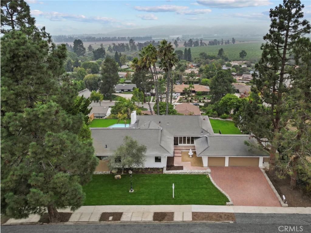 777 Grada Avenue