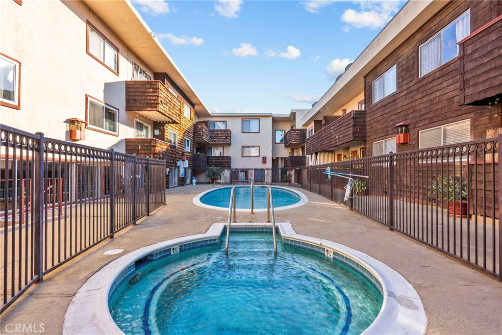 5400 Newcastle 12