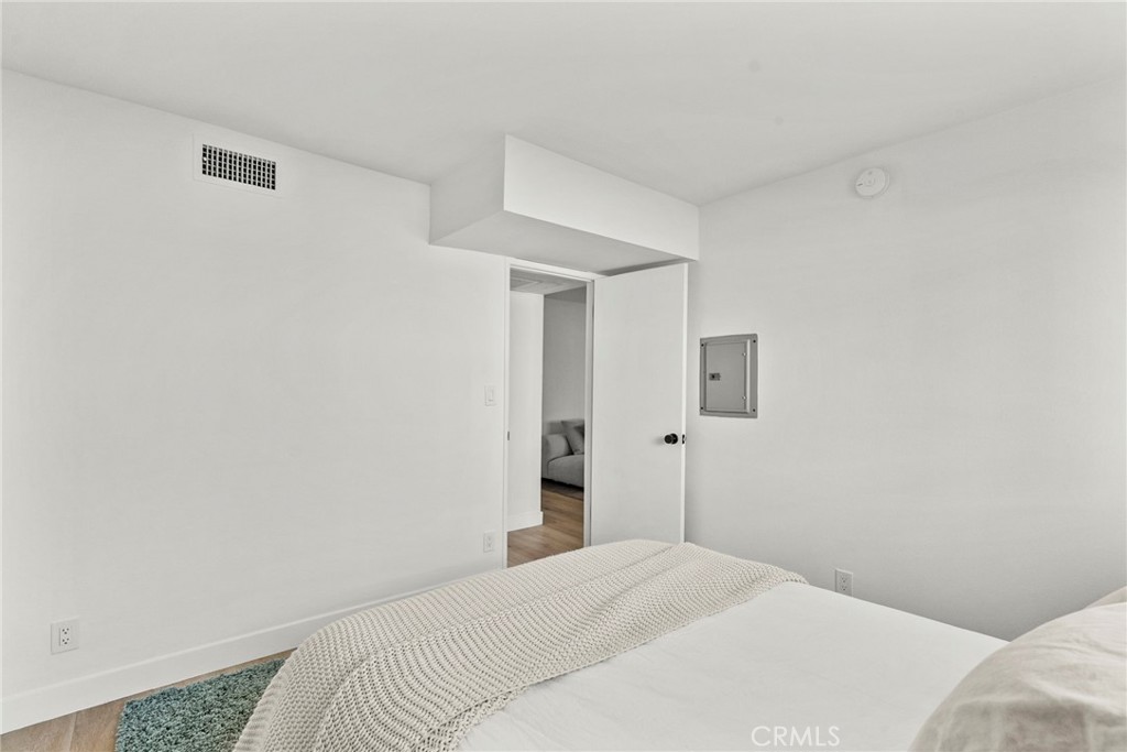 5400 Newcastle 12