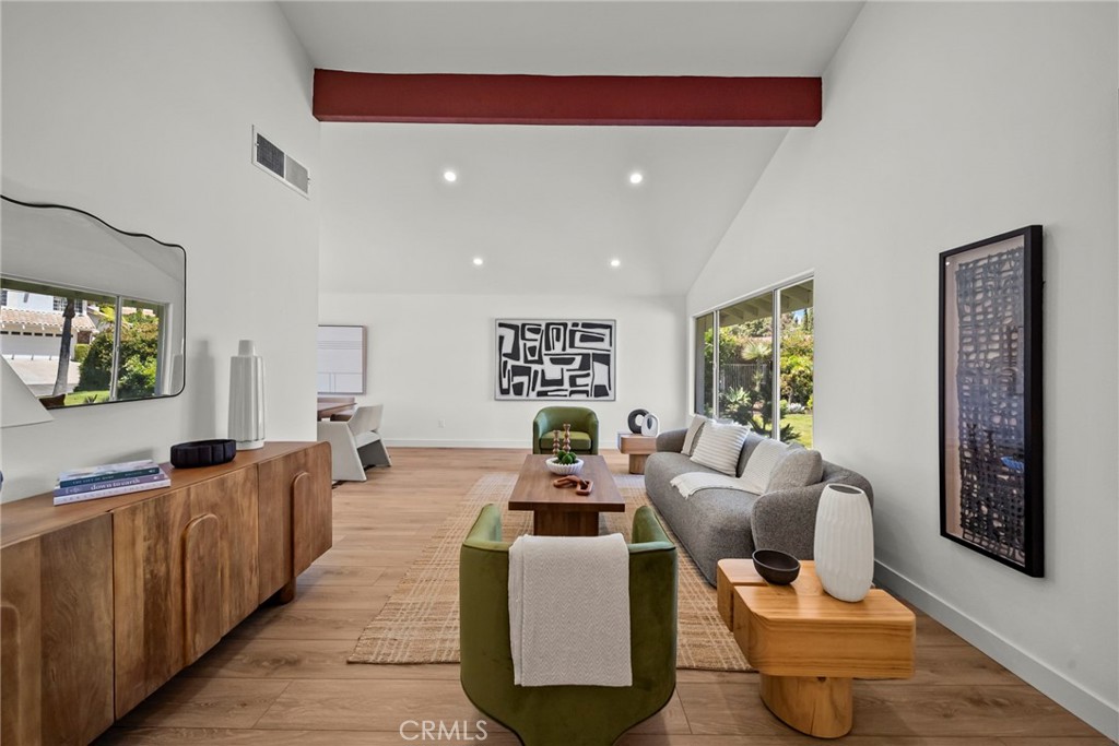 11743 Pala Mesa