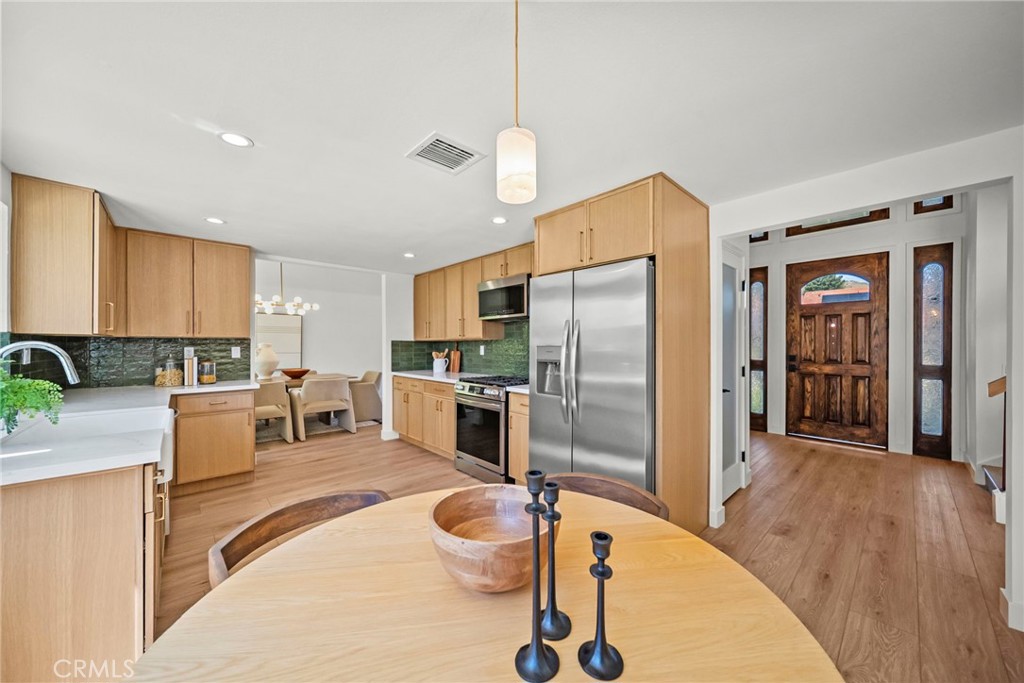 11743 Pala Mesa