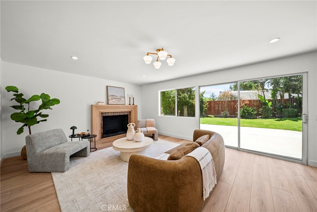 11743 Pala Mesa