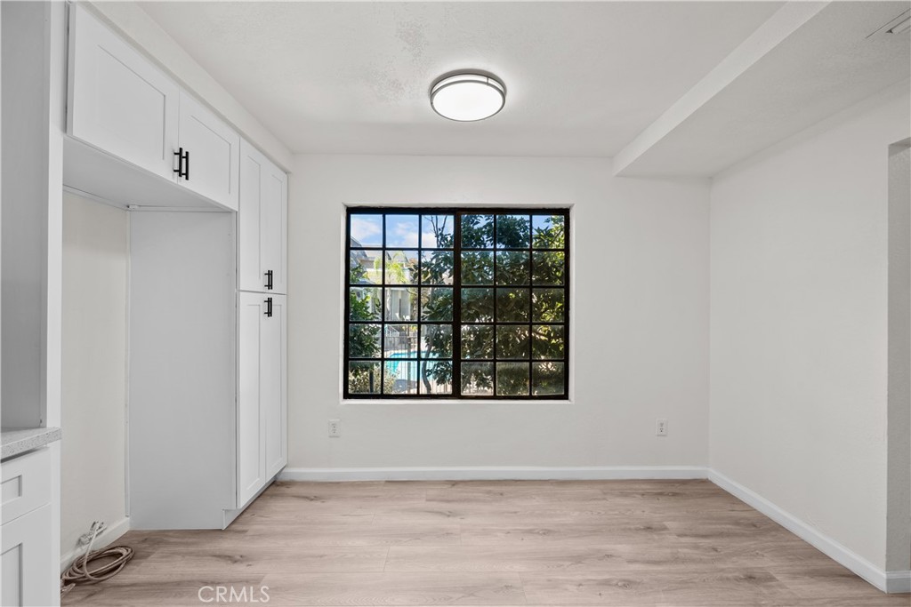 14500 Van Nuys 29