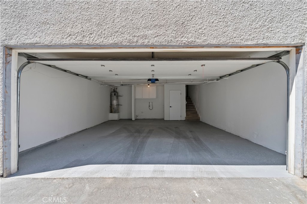 14500 Van Nuys 29