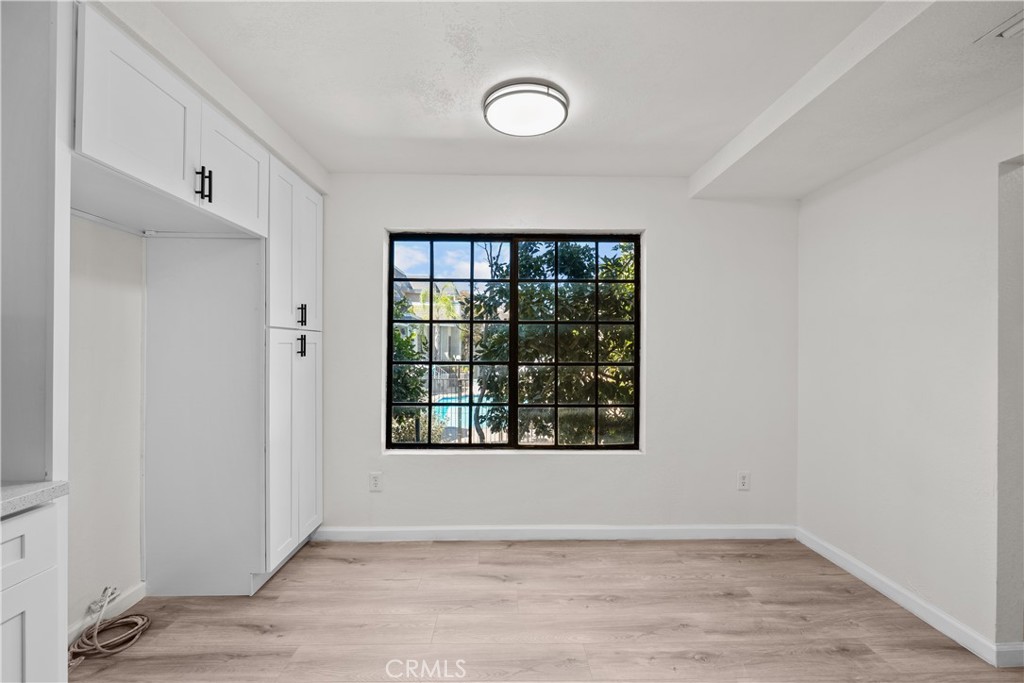 14500 Van Nuys 29