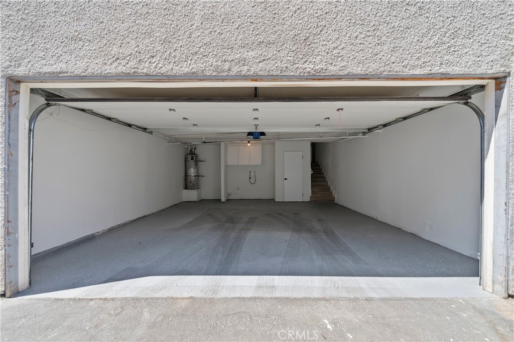 14500 Van Nuys 29