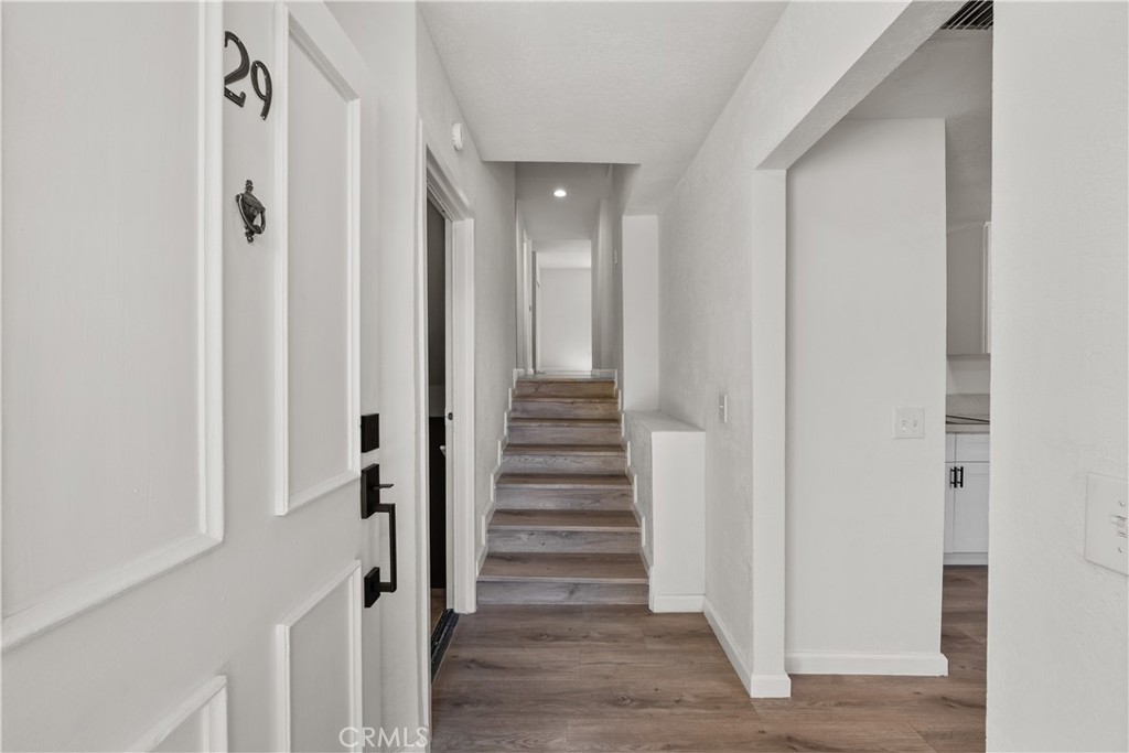 14500 Van Nuys 29