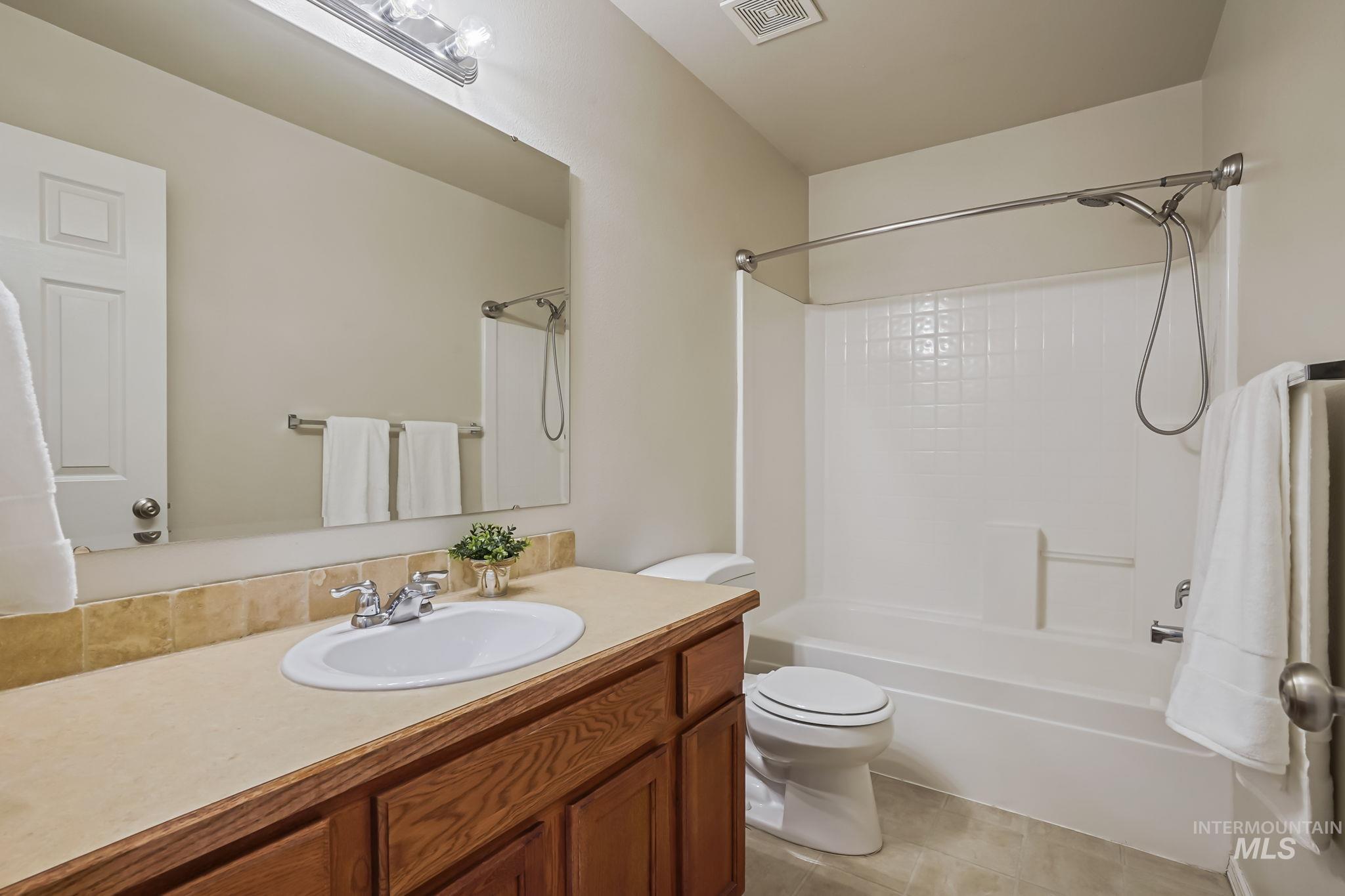 6005 S Harrington Way