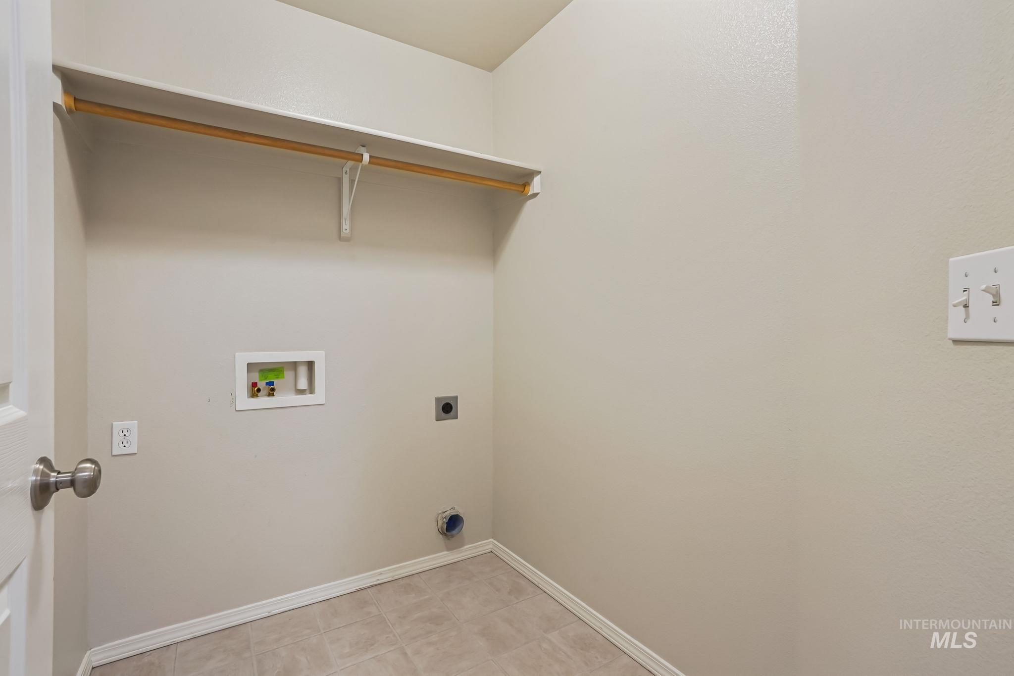 6005 S Harrington Way