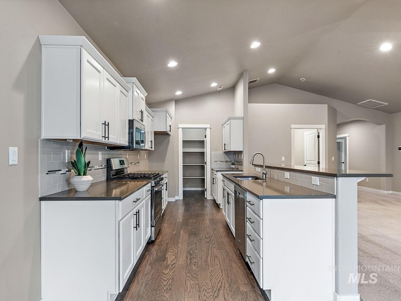 316 S Cedar Pointe Ave