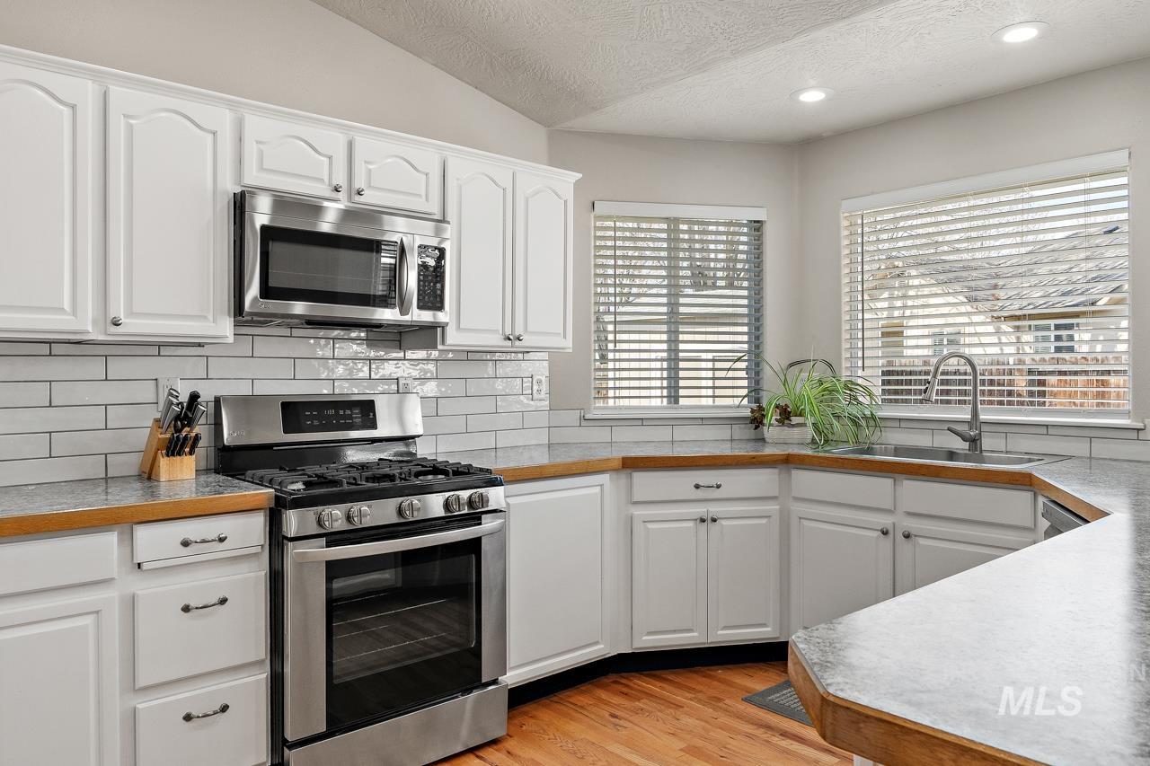 2459 S Ruby Rapids Pl