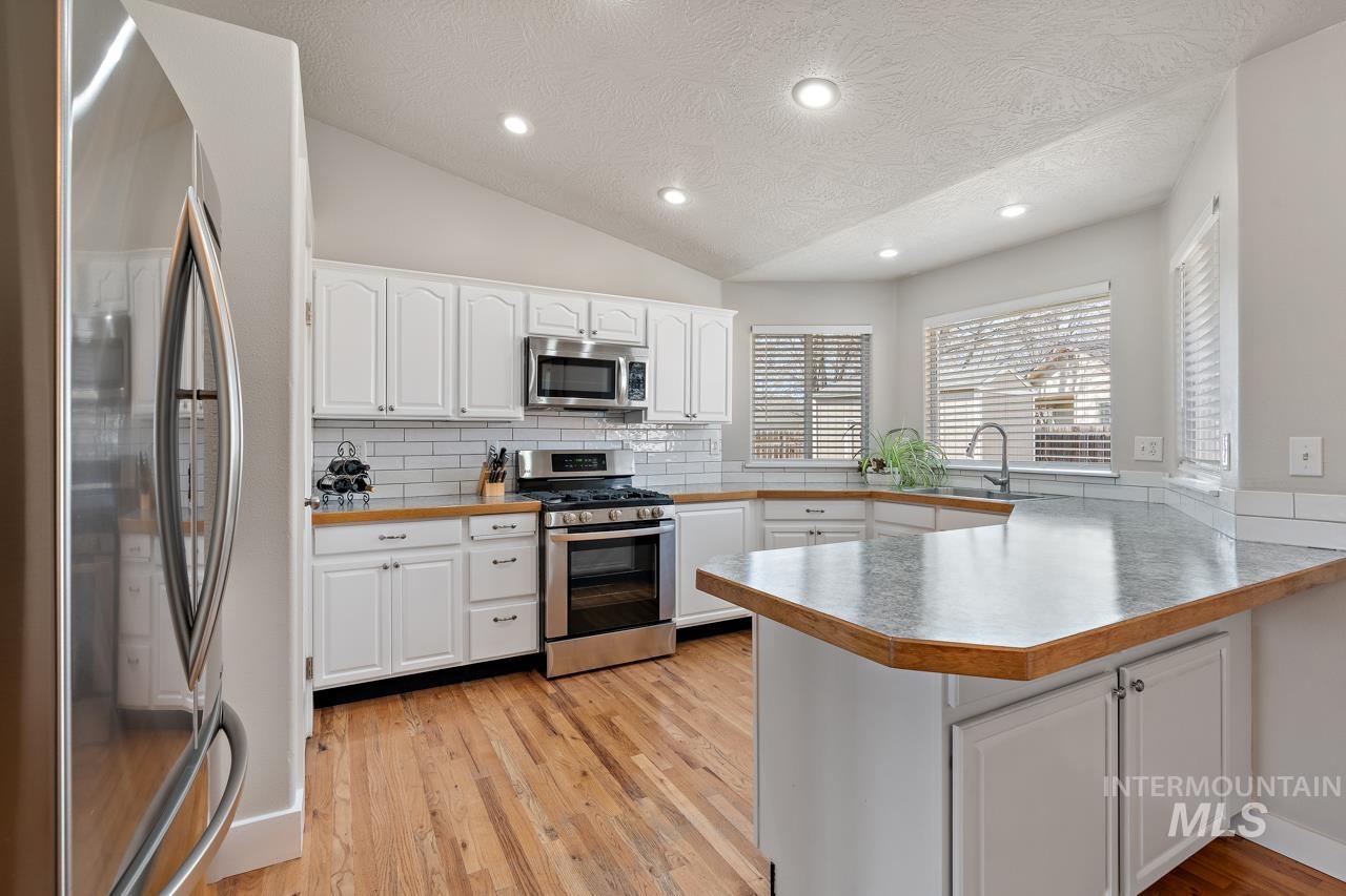 2459 S Ruby Rapids Pl