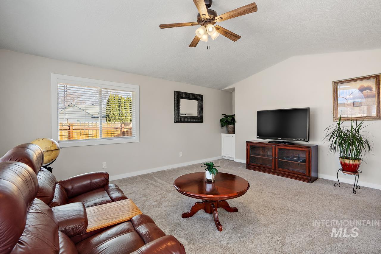 2459 S Ruby Rapids Pl