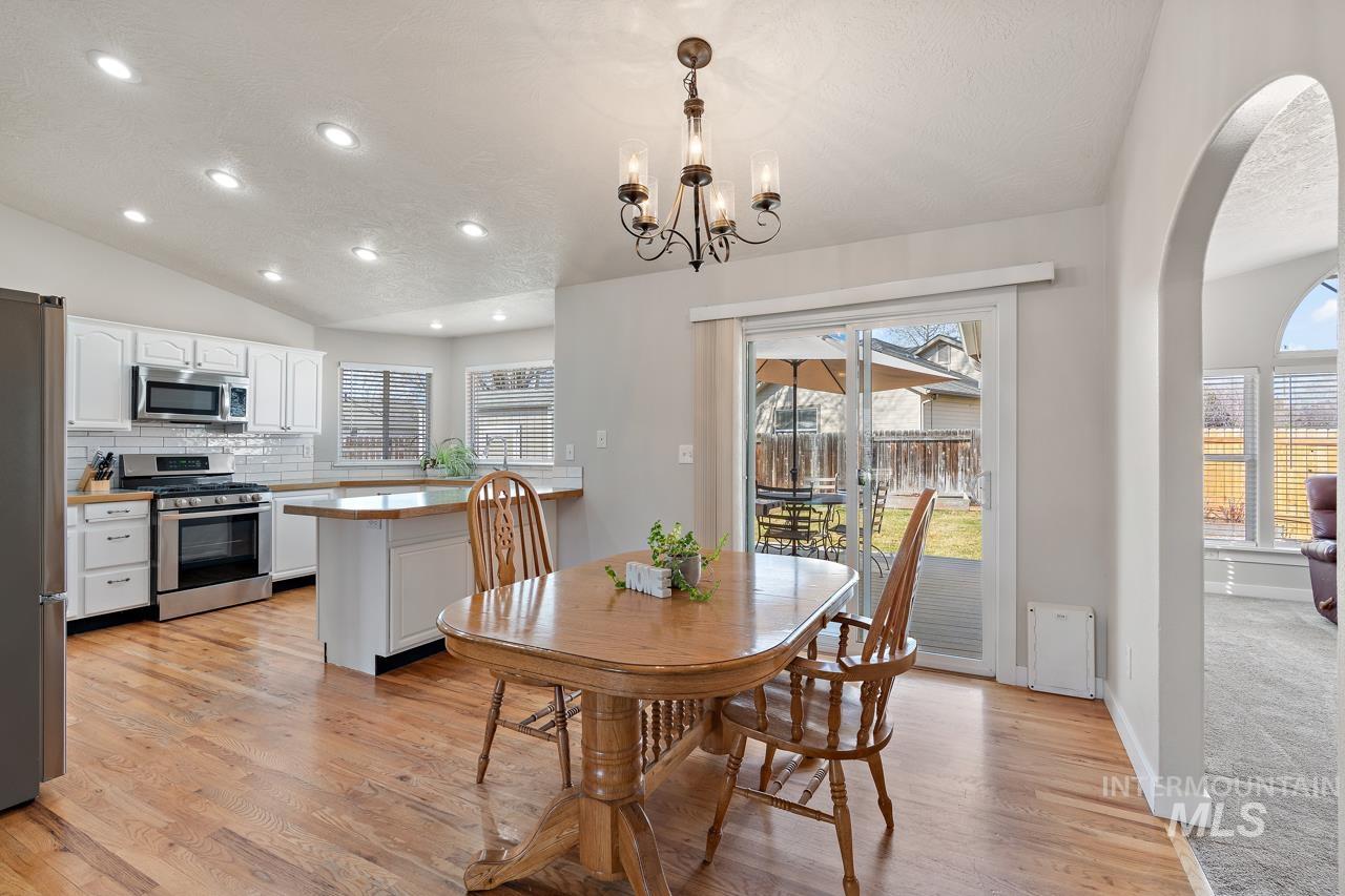 2459 S Ruby Rapids Pl