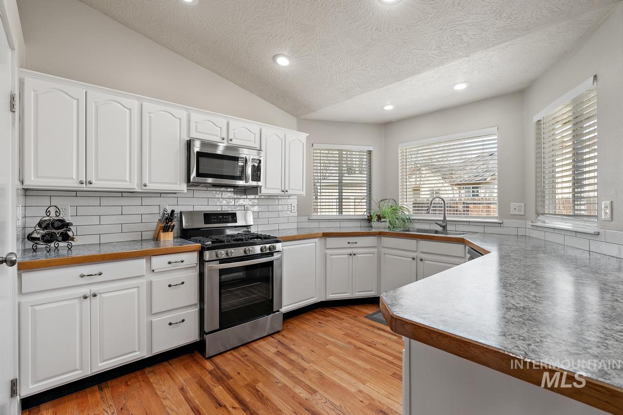 2459 S Ruby Rapids Pl