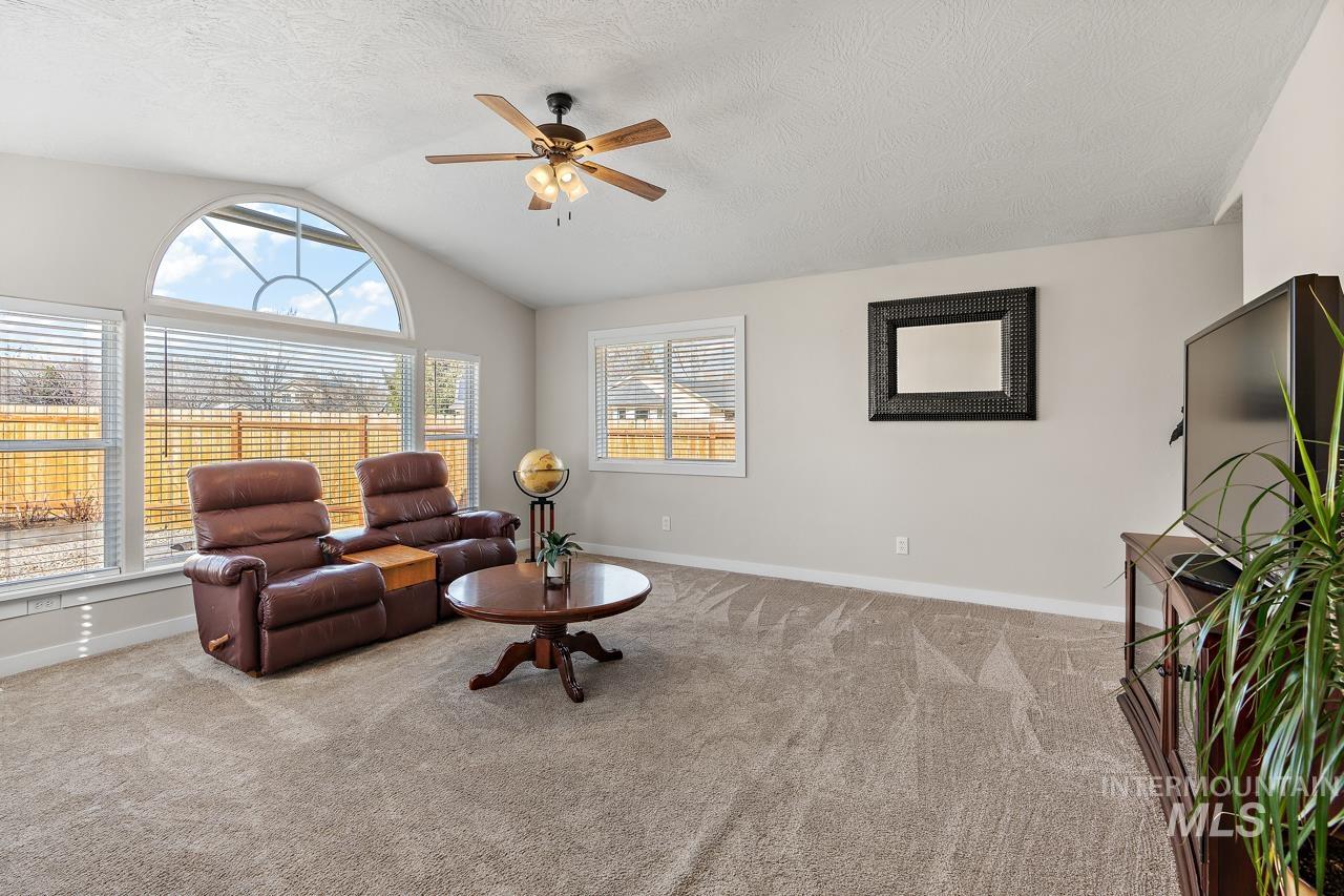 2459 S Ruby Rapids Pl