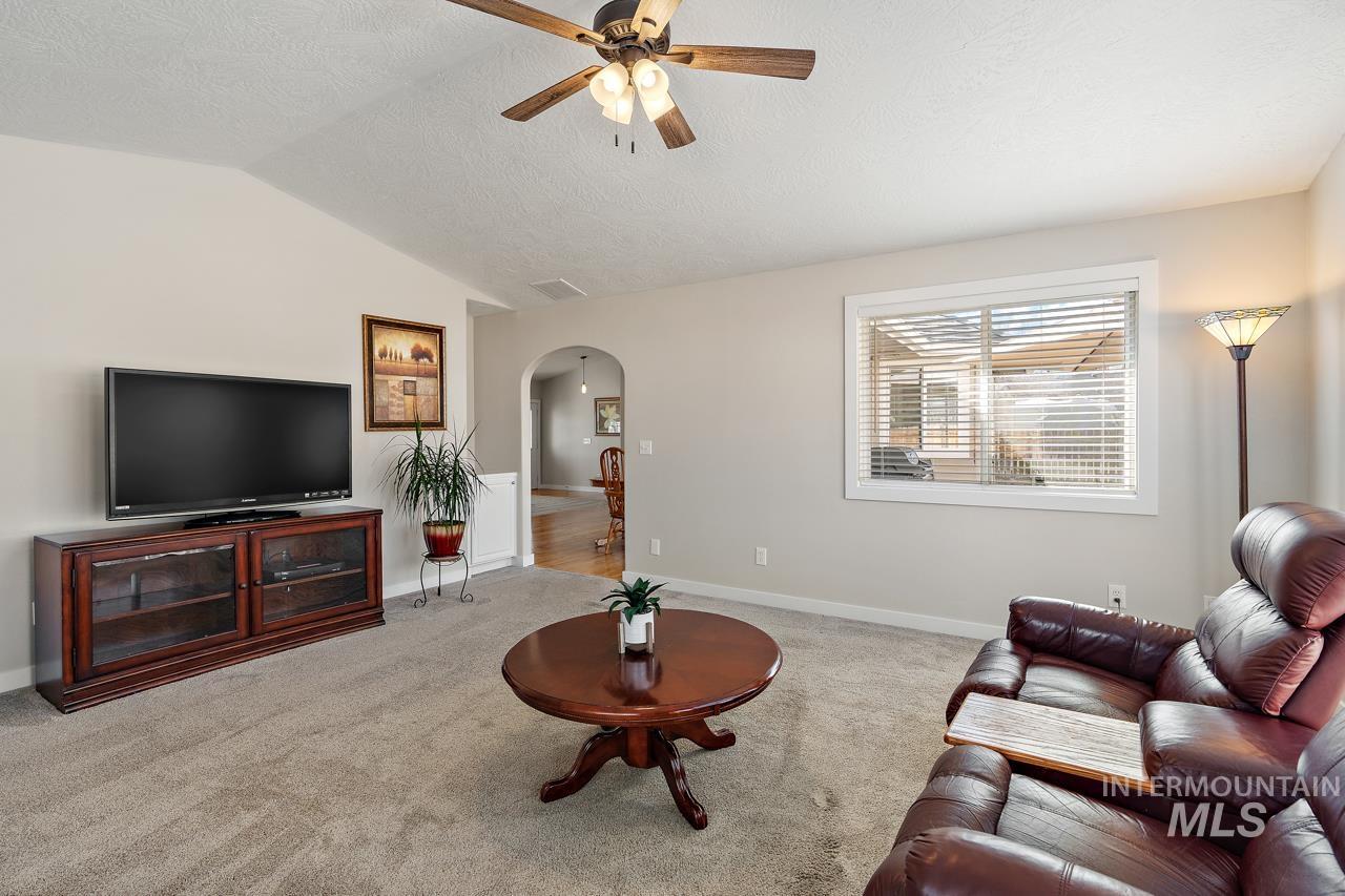 2459 S Ruby Rapids Pl