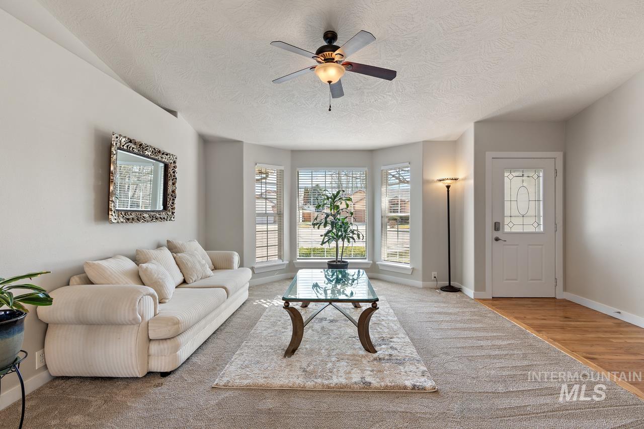 2459 S Ruby Rapids Pl