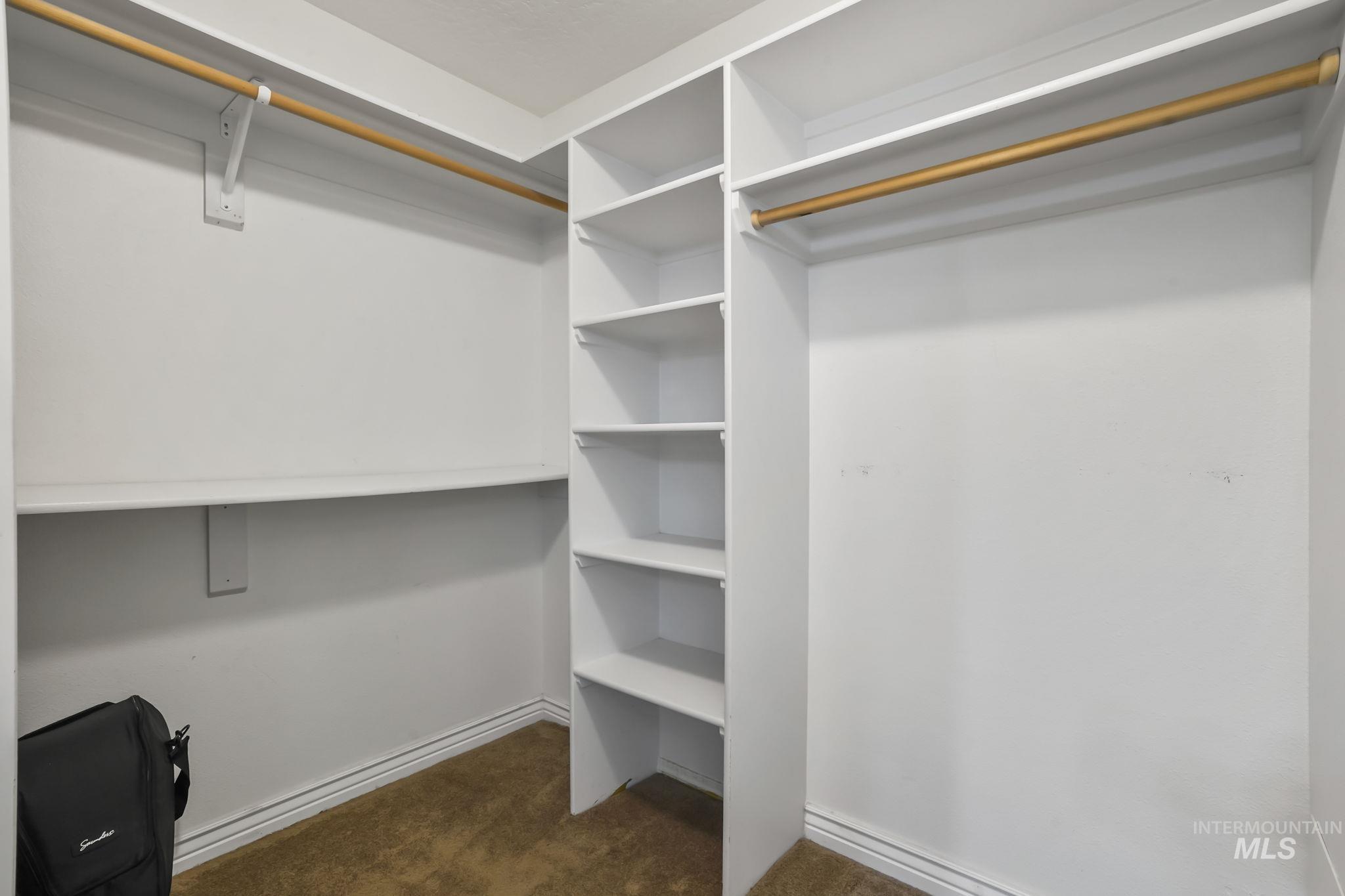 230 S Middle Creek Dr