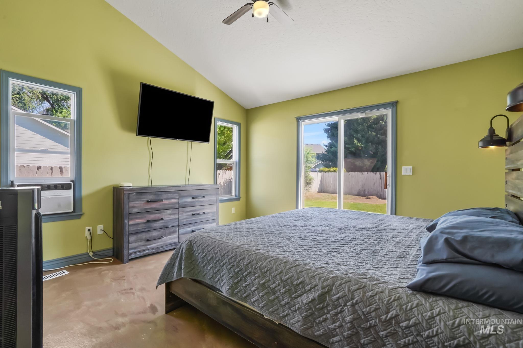 230 S Middle Creek Dr