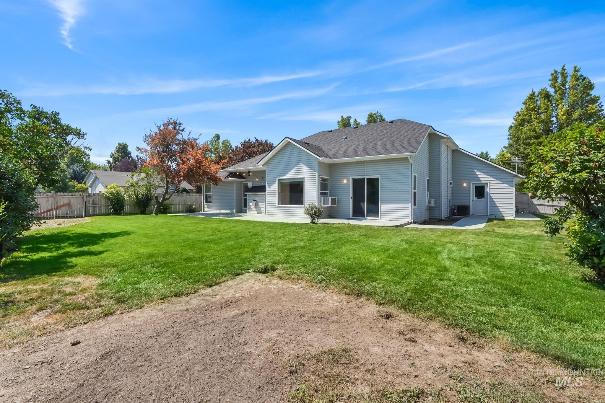 230 S Middle Creek Dr