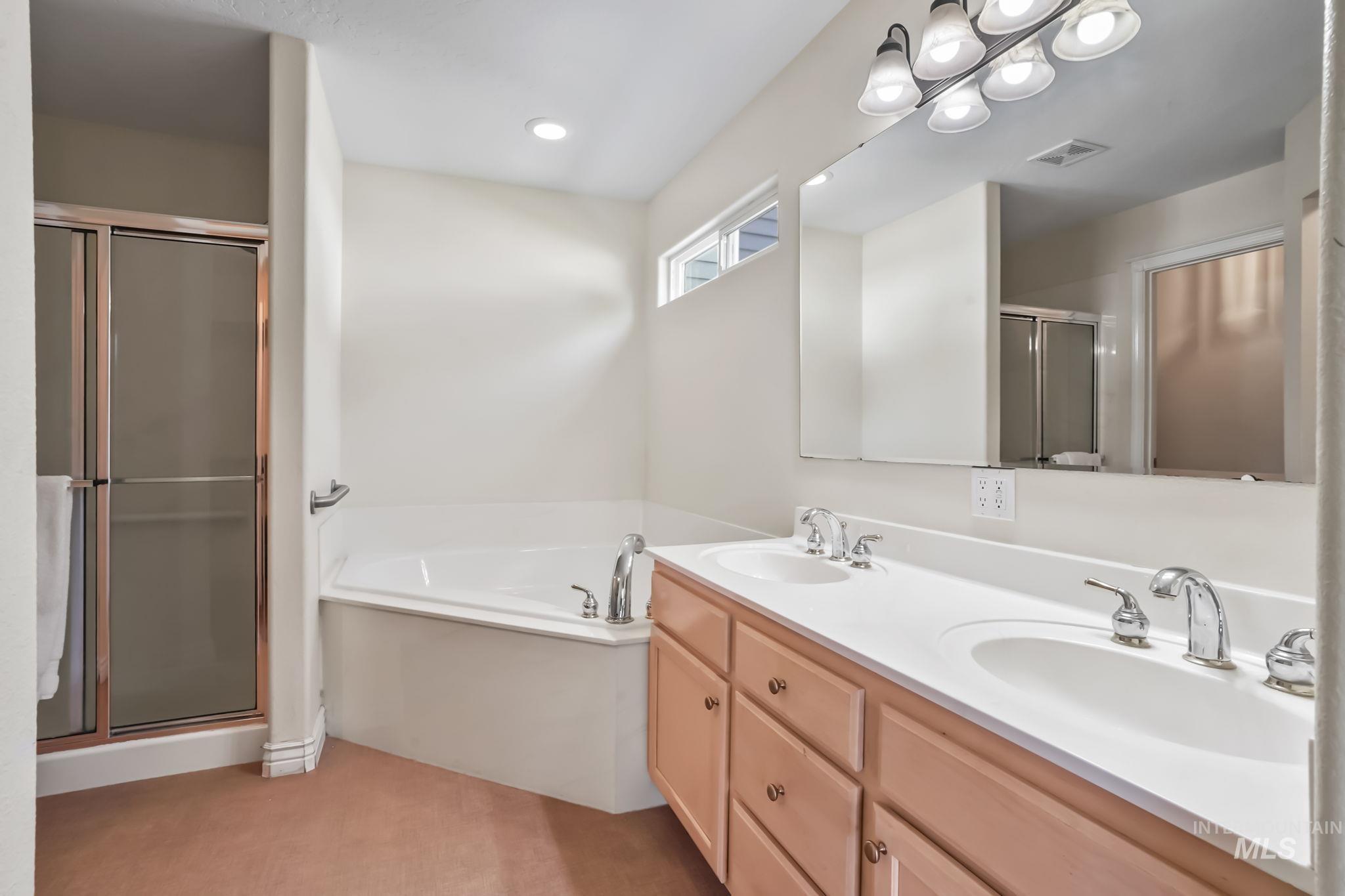 230 S Middle Creek Dr