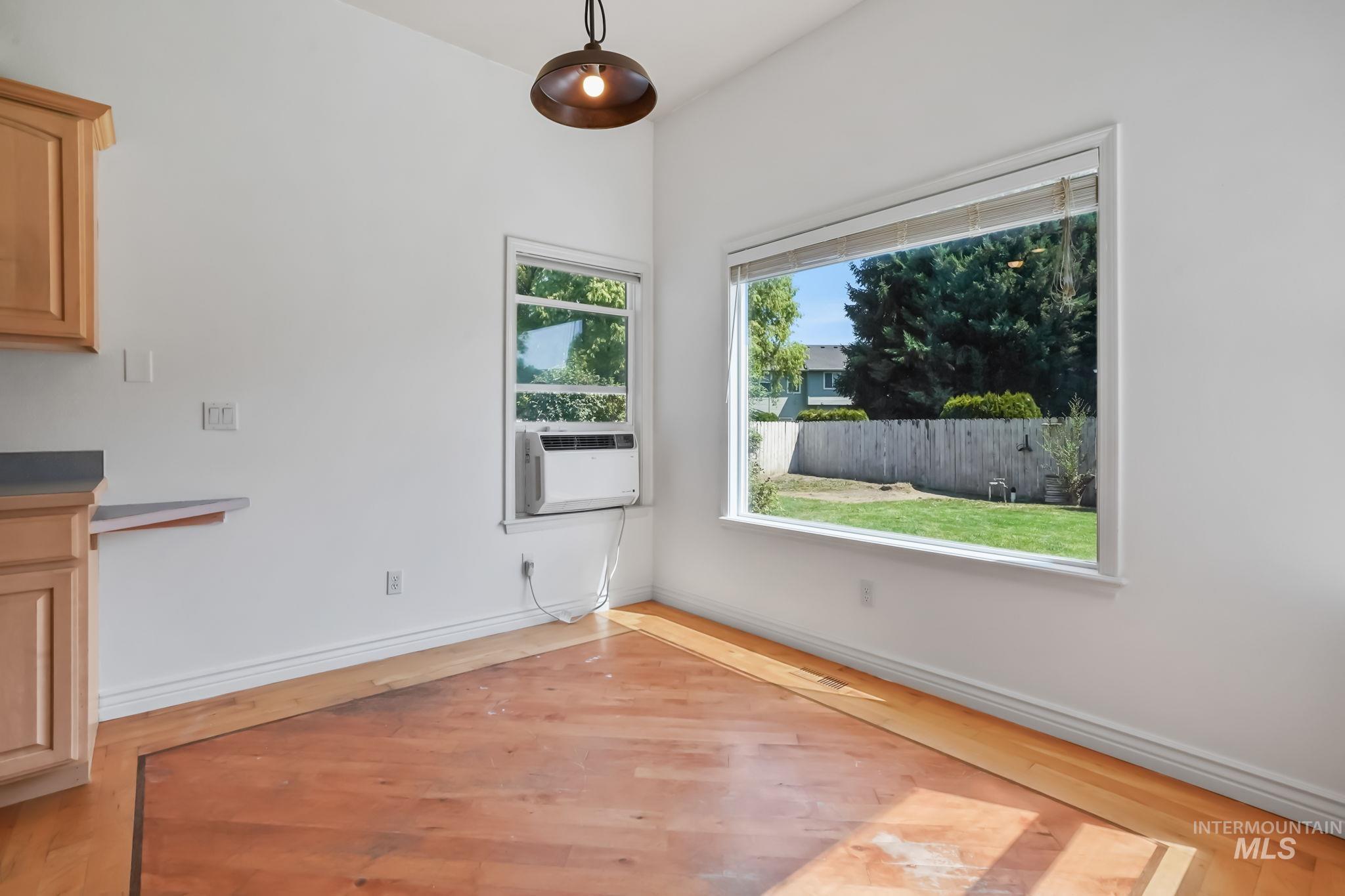 230 S Middle Creek Dr