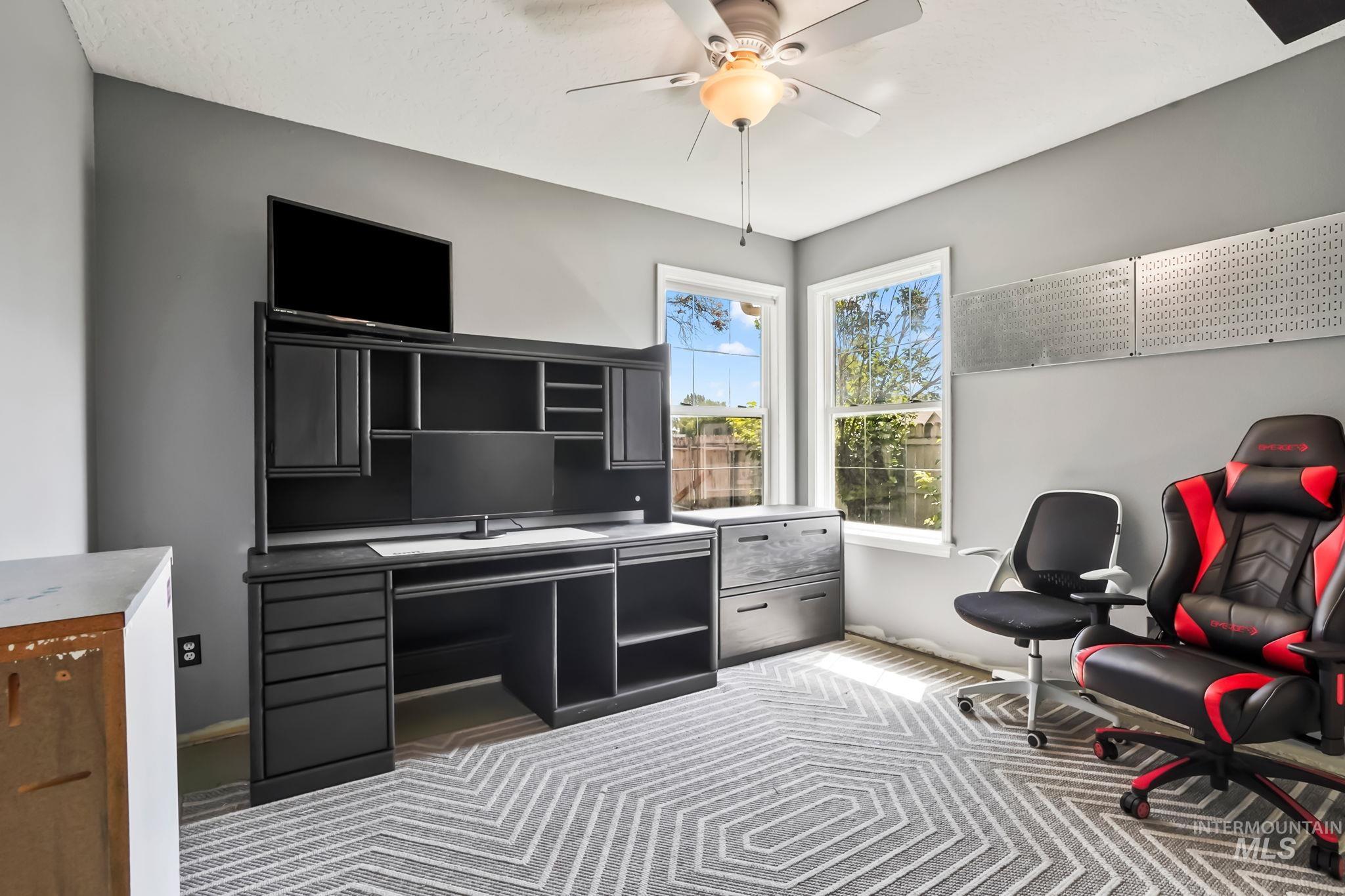 230 S Middle Creek Dr