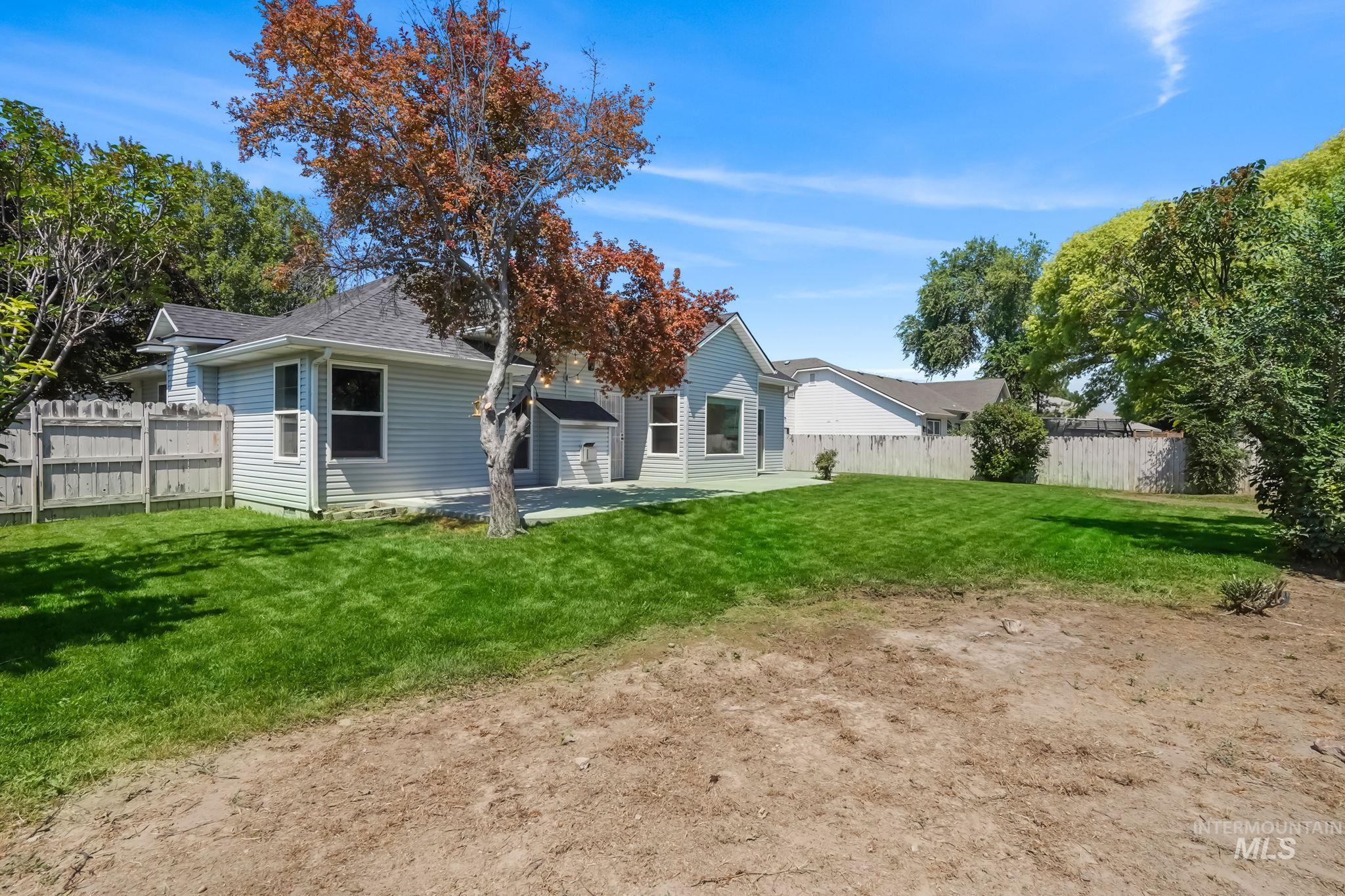 230 S Middle Creek Dr