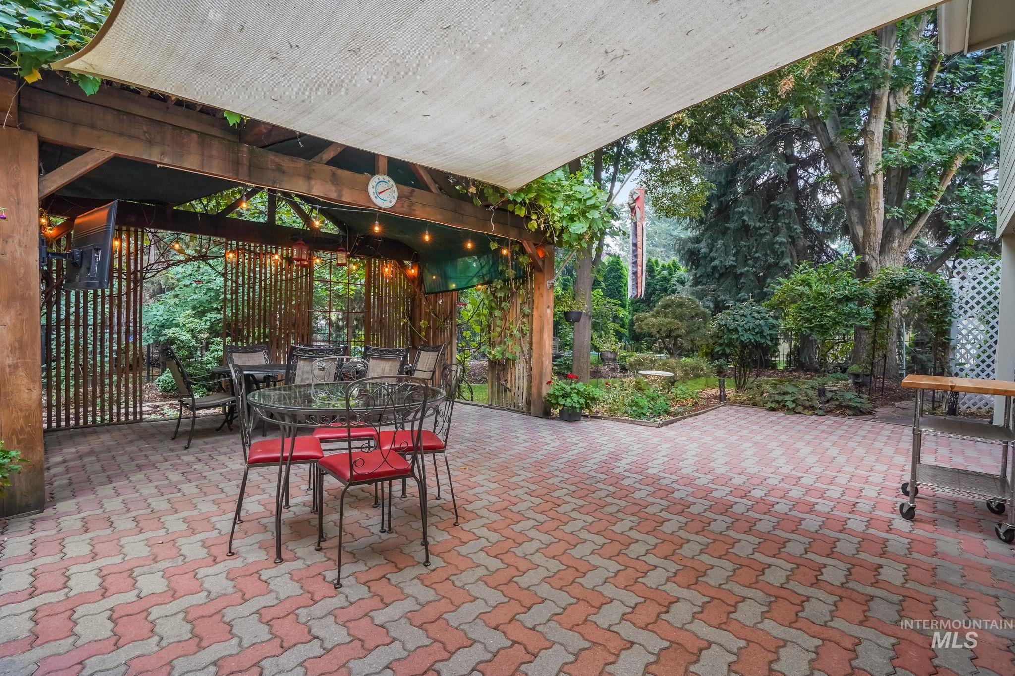 11119 W Hickory Bark Dr