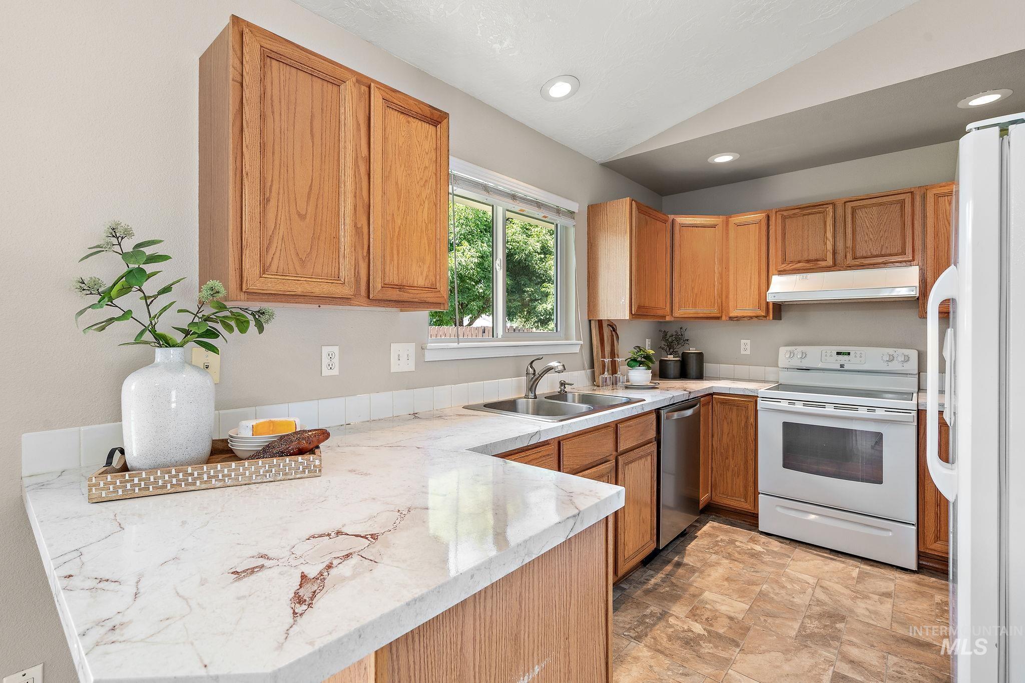 1519 N Haven Cove Ave