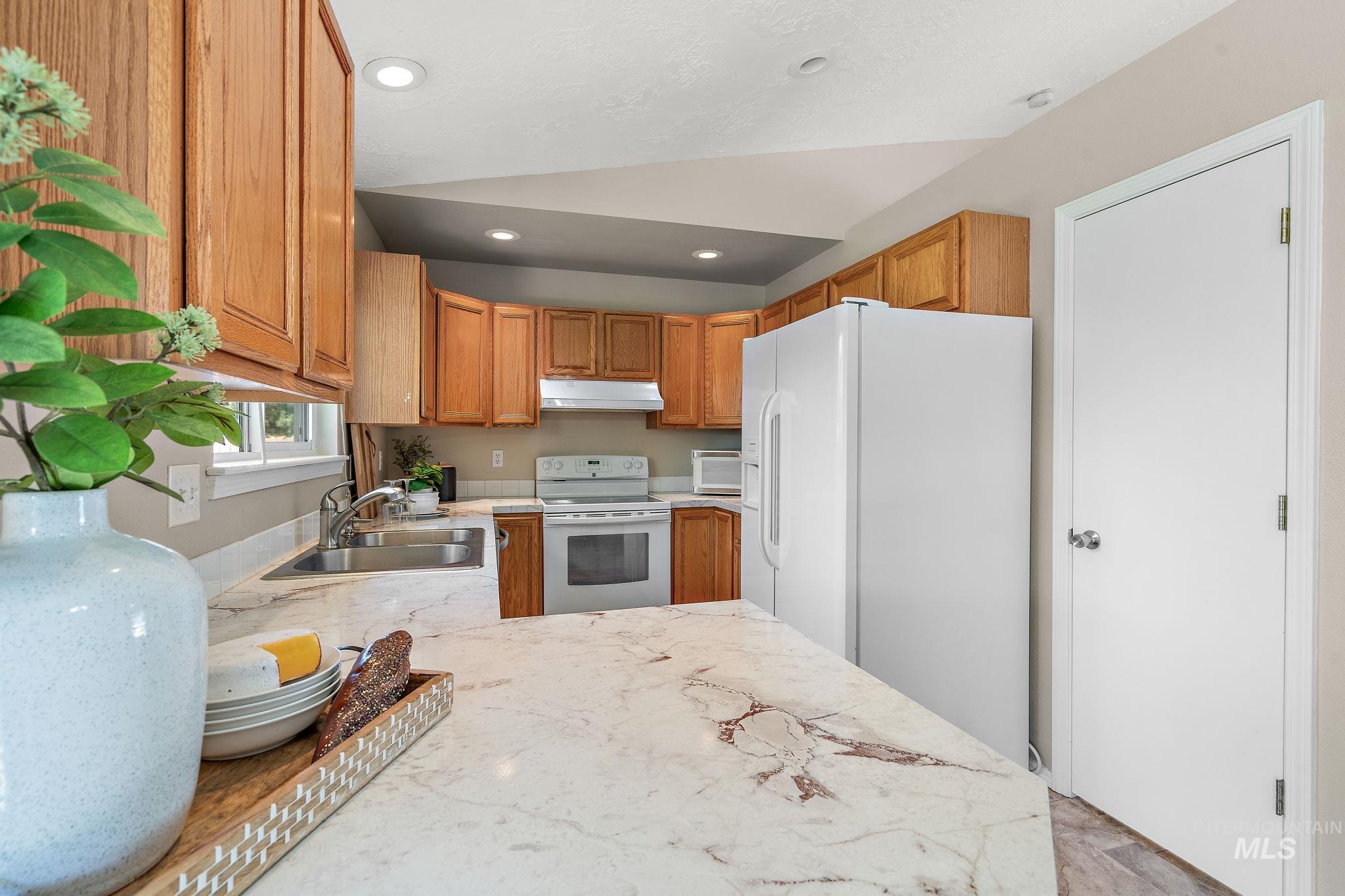 1519 N Haven Cove Ave