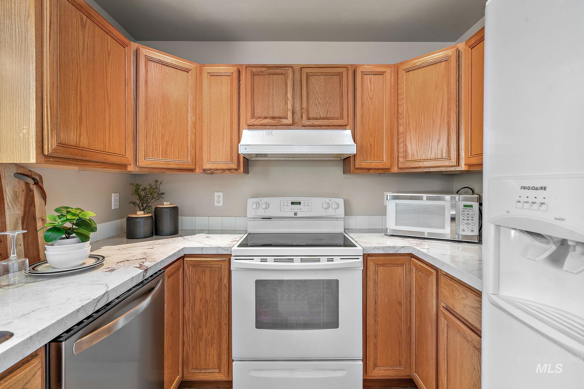 1519 N Haven Cove Ave