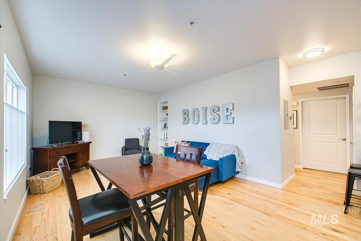 1463 W Grand Ave Unit: 104