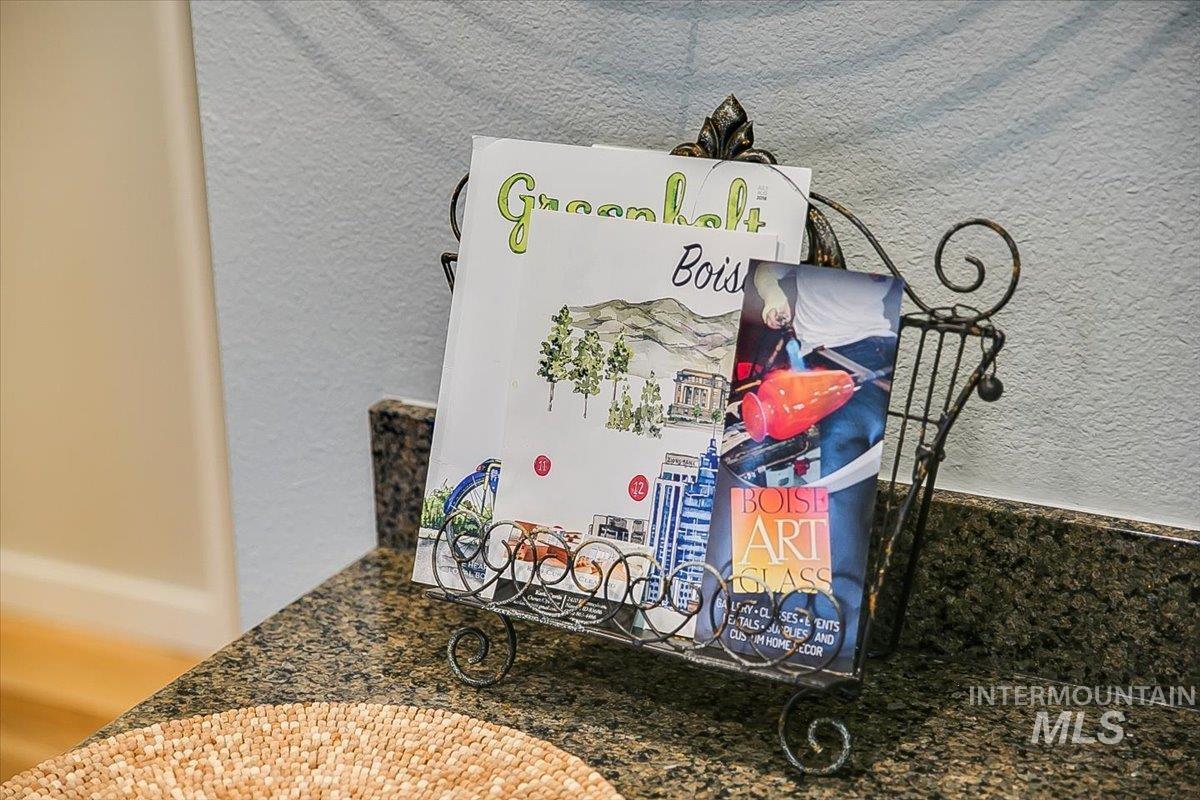 1463 W Grand Ave Unit: 104