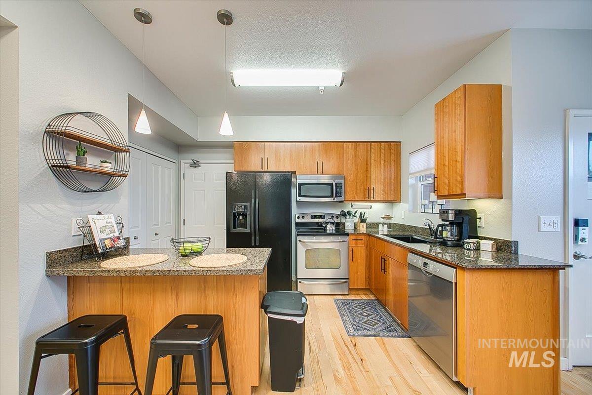 1463 W Grand Ave #104