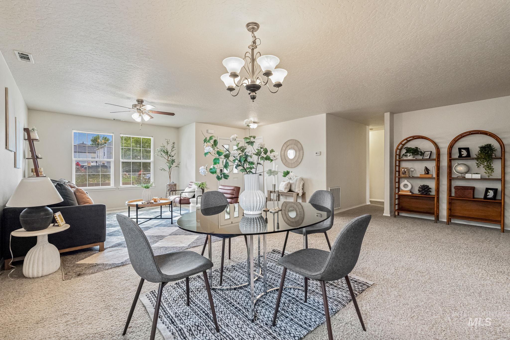 1335 N Meadowhills