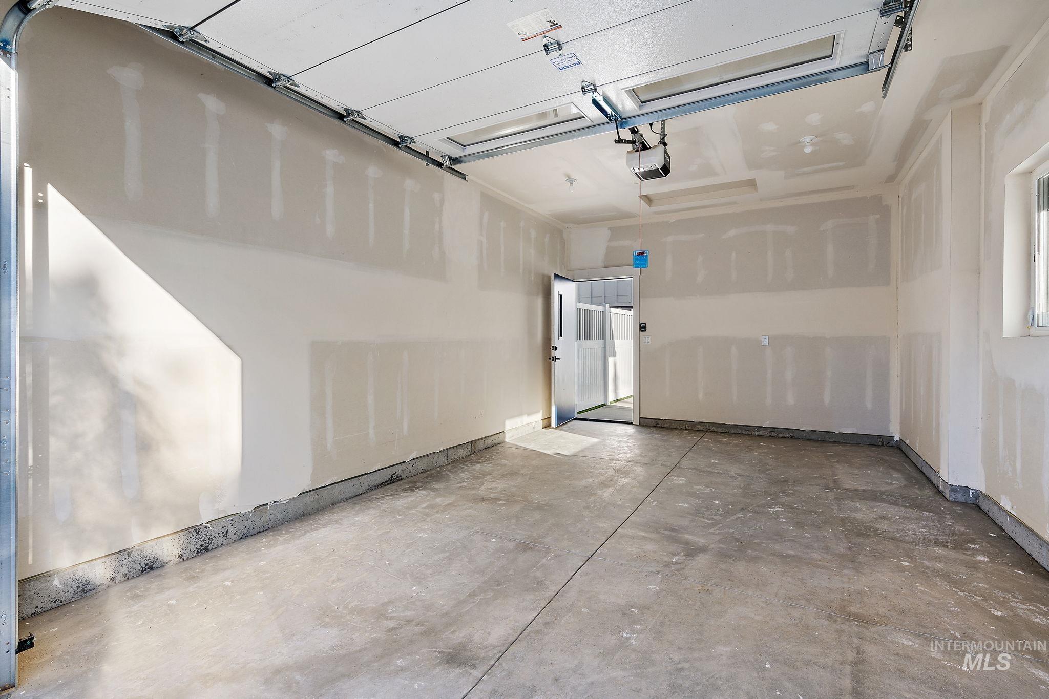 249 W Highland